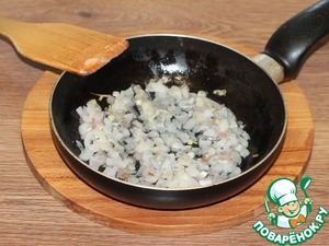 Закусочные слойки с колбасной начинкой Закусочные слойки с колбасной начинкой