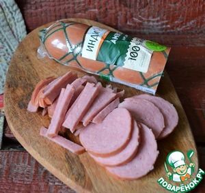 Мини пиццы с сервелатом и овощами Мини пиццы с сервелатом и овощами