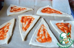 Мини пиццы с сервелатом и овощами Мини пиццы с сервелатом и овощами