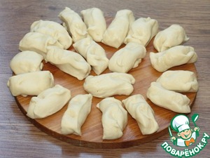 Пирожки с баклажаном, сыром и сосиской Пирожки с баклажаном, сыром и сосиской