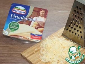 Блины с колбасой, сыром и кабачком