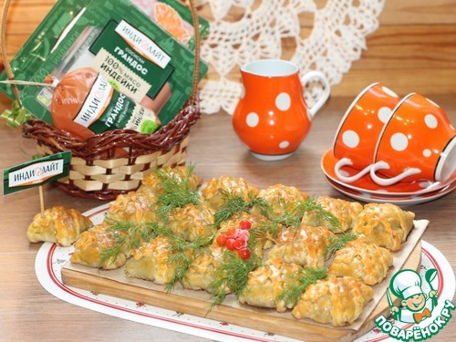 Закусочные слойки с колбасной начинкой Закусочные слойки с колбасной начинкой