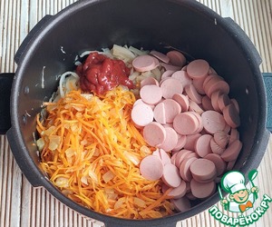 Капустная солянка с сосисками в мультиварке