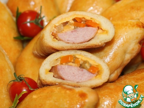 Пирожки с баклажаном, сыром и сосиской Пирожки с баклажаном, сыром и сосиской