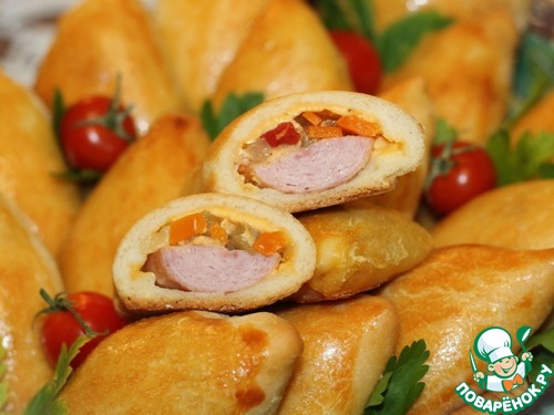 Пирожки с баклажаном, сыром и сосиской Пирожки с баклажаном, сыром и сосиской