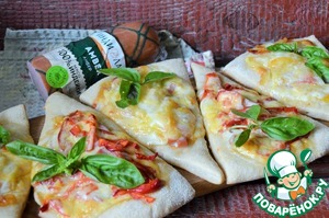 Мини пиццы с сервелатом и овощами Мини пиццы с сервелатом и овощами