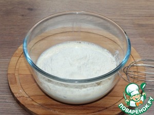 Блины с колбасой, сыром и кабачком