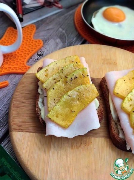 Бутерброды с ветчиной и тыквой