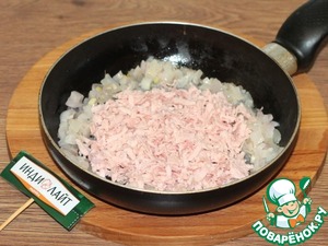 Закусочные слойки с колбасной начинкой Закусочные слойки с колбасной начинкой