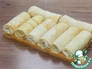 Блины с колбасой, сыром и кабачком