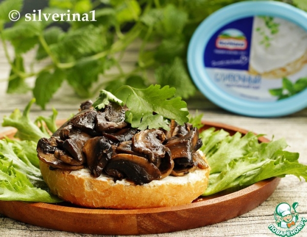 Бутерброд с сыром и шампиньонами Бутерброд с сыром и шампиньонами