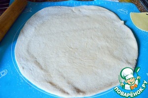 Мини пиццы с сервелатом и овощами Мини пиццы с сервелатом и овощами