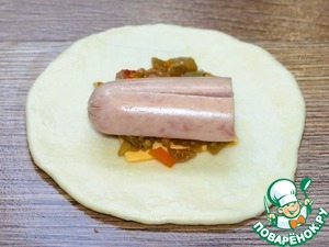 Пирожки с баклажаном, сыром и сосиской Пирожки с баклажаном, сыром и сосиской
