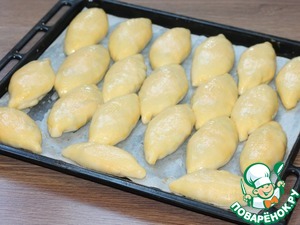 Пирожки с баклажаном, сыром и сосиской Пирожки с баклажаном, сыром и сосиской