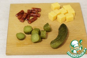 Канапе с сыром и колбасками Канапе с сыром и колбасками