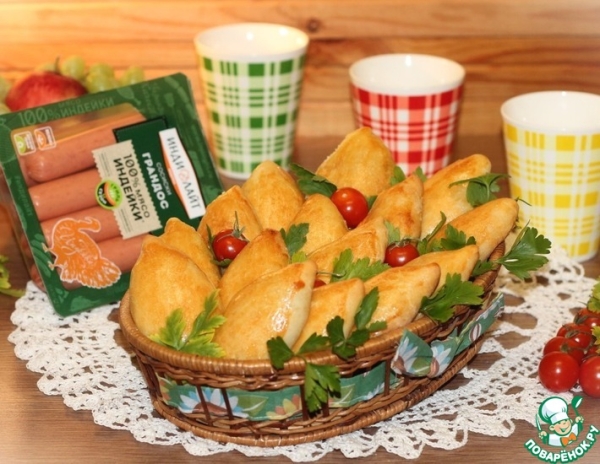Пирожки с баклажаном, сыром и сосиской Пирожки с баклажаном, сыром и сосиской