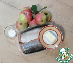 Форель радужная тушеная в яблоках Форель радужная тушеная в яблоках