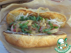 Хот-доги с карамелизованным луком и домашним кетчупом Хот-доги с карамелизованным луком и домашним кетчупом