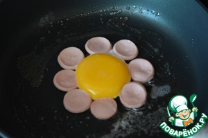 Яичница с сосисками "Весёлая геометрия" Яичница с сосисками "Весёлая геометрия"