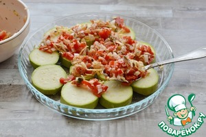 Кабачки, запеченные с помидорами и сыром