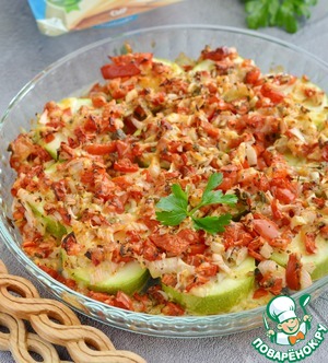 Кабачки, запеченные с помидорами и сыром