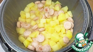 Картофель с сосисками