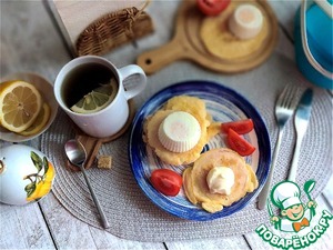 Колбаса в кляре с яйцом-пашот Колбаса в кляре с яйцом-пашот