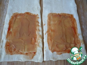 Конвертики из слоеного теста с сосисками Конвертики из слоеного теста с сосисками