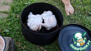 Курица горячего копчения в коптилке