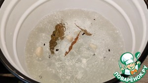 Курица горячего копчения в коптилке