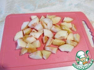 Лепешка с салатом из копченой курицы