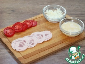 Лепешки оригинальные с колбасой из индейки Лепешки оригинальные с колбасой из индейки