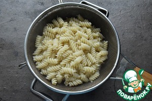 Мак-н-чиз с колбаской из индейки по-мексикански Мак-н-чиз с колбаской из индейки по-мексикански