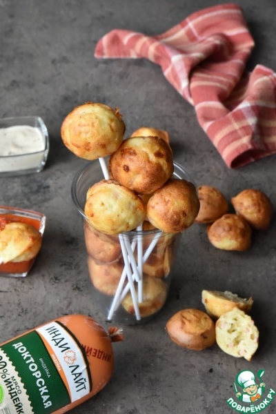 Мини пончики с колбасой и сыром Мини пончики с колбасой и сыром