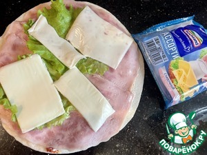 Ролл с ветчиной и сыром Ролл с ветчиной и сыром