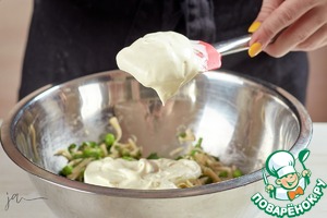 Салат из зеленого горошка и сыра