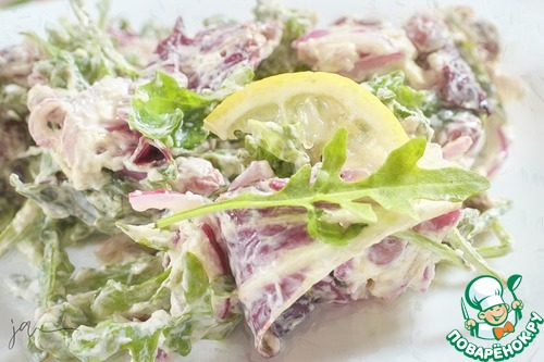 Салат с фасолью и творожным сыром