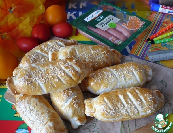 Слоечки "Конфетки" с сосисками в школу Слоечки "Конфетки" с сосисками в школу