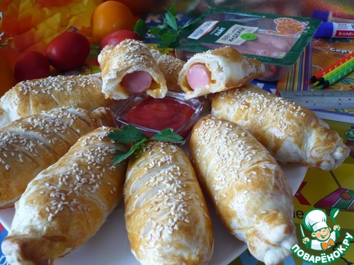 Слоечки "Конфетки" с сосисками в школу Слоечки "Конфетки" с сосисками в школу