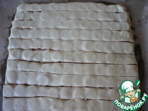 Слоеные "подушечки" с сосисками для перекуса