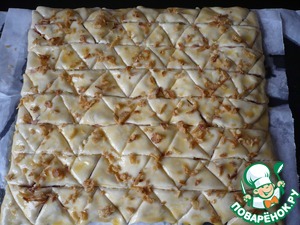 Слоеные треугольнички с колбасой "Вермонт" Слоеные треугольнички с колбасой "Вермонт"