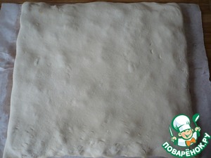 Слоеные треугольнички с колбасой "Вермонт" Слоеные треугольнички с колбасой "Вермонт"