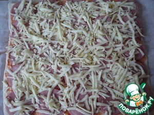 Слоеные треугольнички с колбасой "Вермонт" Слоеные треугольнички с колбасой "Вермонт"