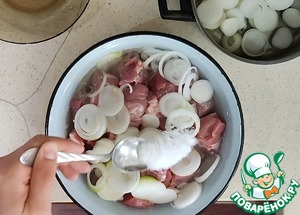 Сочный свиной шашлык из шеи