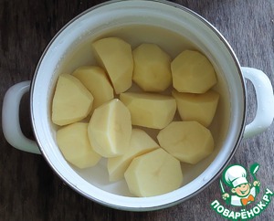 Сосиски "Солнышки", запеченные с картофельным пюре Сосиски "Солнышки", запеченные с картофельным пюре