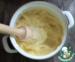 Сосиски "Солнышки", запеченные с картофельным пюре Сосиски "Солнышки", запеченные с картофельным пюре