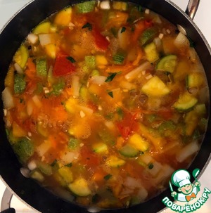 Тушеные овощи с кукурузными клецками