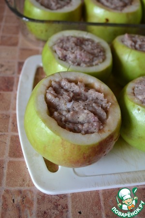 Запечённые яблоки с индейкой Запечённые яблоки с индейкой