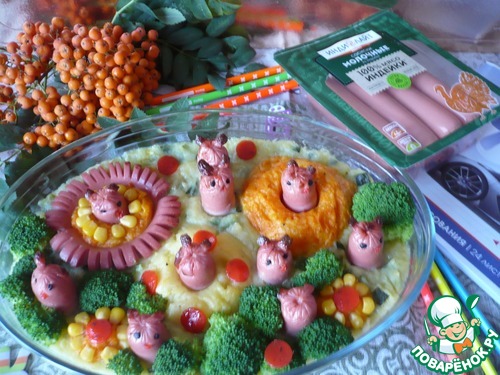 Запеканка из овощного пюре с сосисками Запеканка из овощного пюре с сосисками