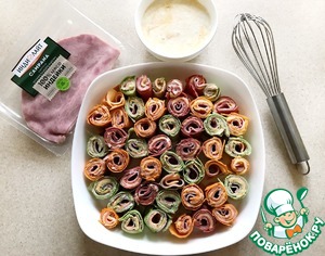 Завитки из тортильи с ветчиной и сыром Завитки из тортильи с ветчиной и сыром